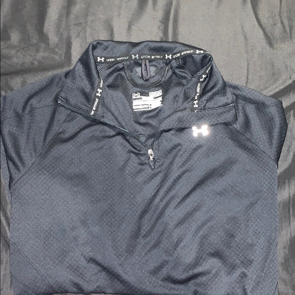 Under Armor Women’s Lightweight Pull over